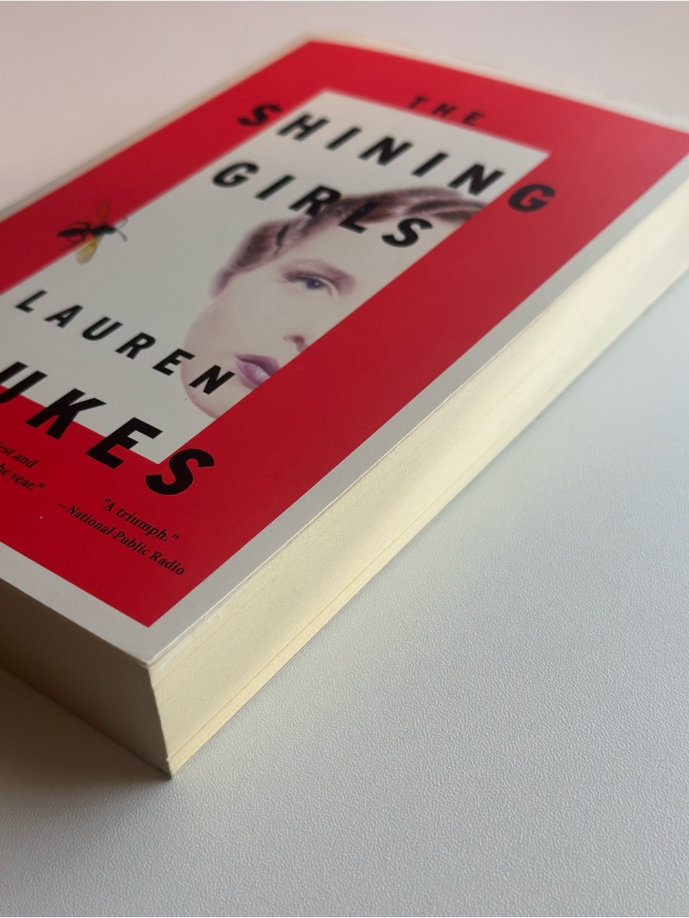 The Shining Girls By Lauren Beukes | Fiction, Sci-Fi Thriller | Paperback Book - Picture 4 of 7